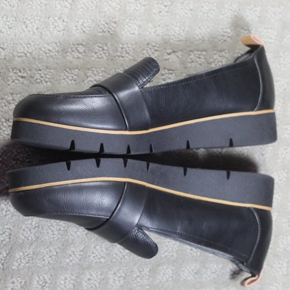 NWOT Dr. Scholls Watson Size 7.5 Black Platform Loafers - Picture 3 of 6